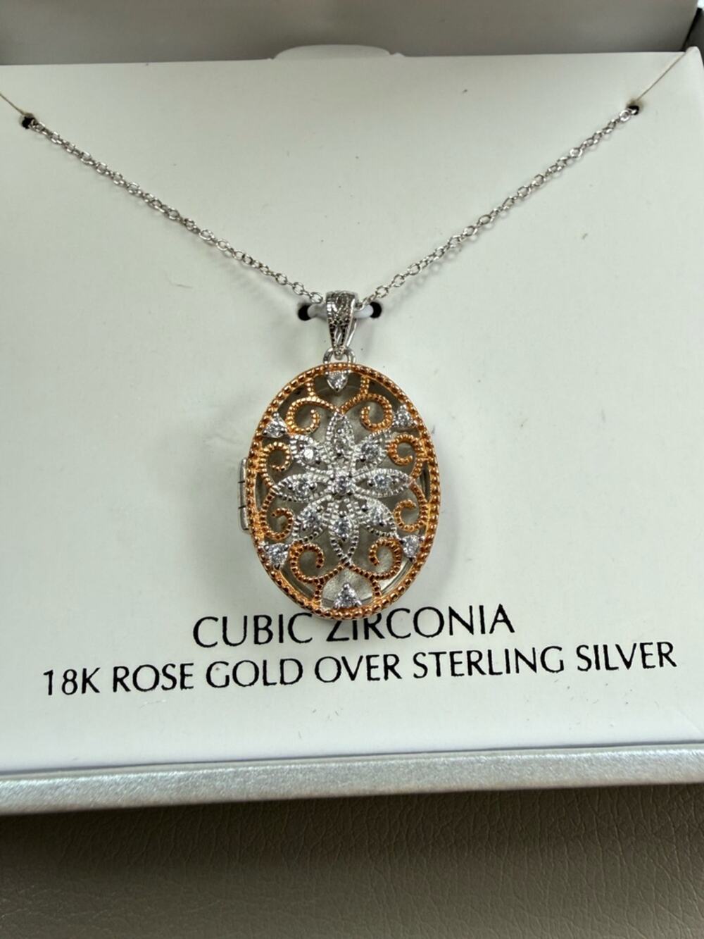 NWT Giani Bernini Two-Tone Rose 18k Gold Silver Filigree Oval Locket Necklace
